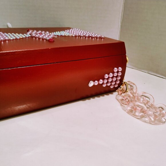 Suenos de Saundra Upcycled Collection, Red Antano Cigar Box Purse - Picture 4 of 14
